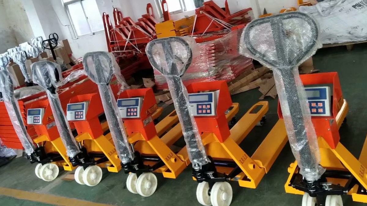 帶打印叉車秤經(jīng)常會遇到小問題